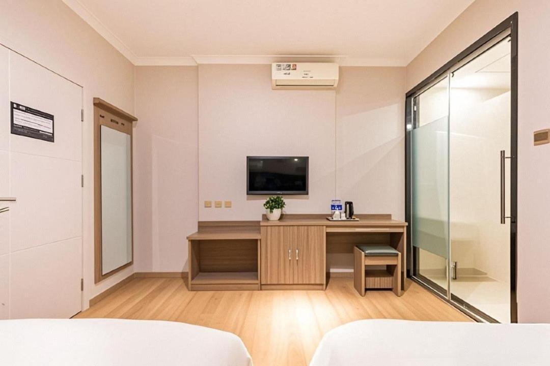 Qiqiaowu Hotel Beijing Daxing Airport Line Caoqiao Subway Station Branch エクステリア 写真